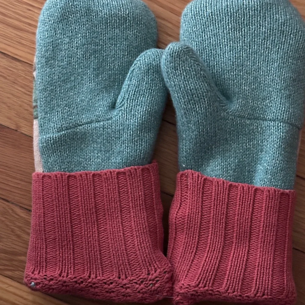 Upcycled Wool Mittens Handmade from Wool Sweaters, Fleece Lined - Picture 3 of 5